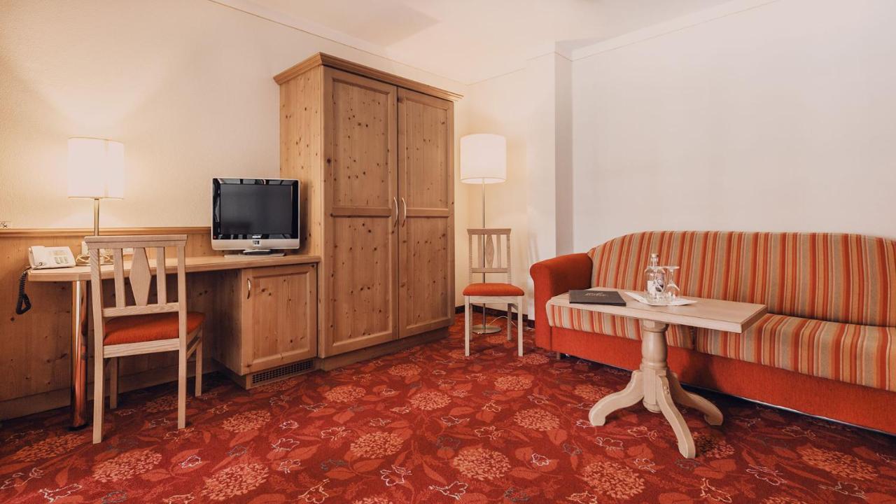 Auhof Hotel 4*